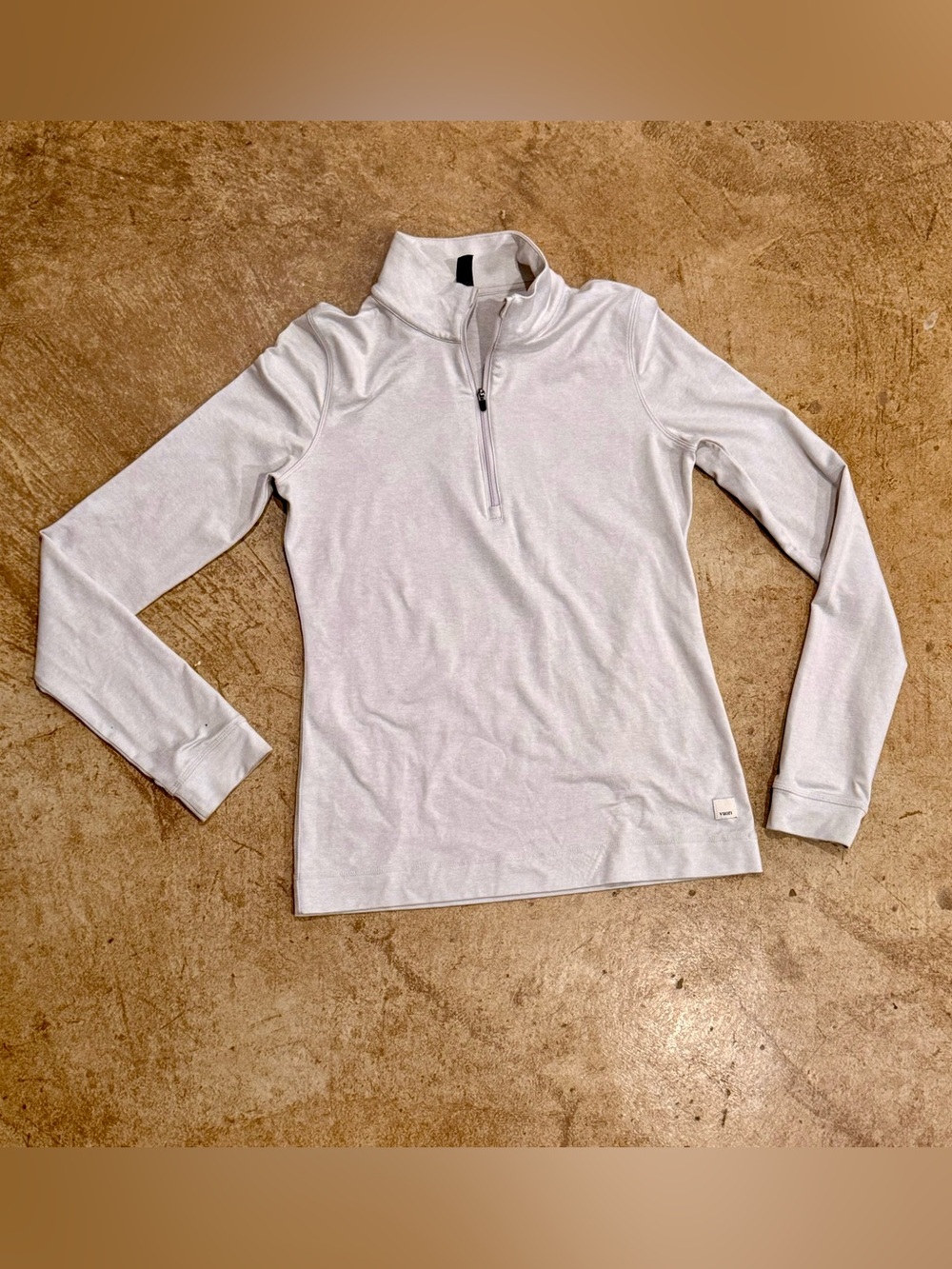 Vuori Women Halo Essential Half Zip Size small light heathered gray.